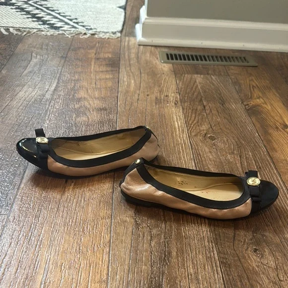 Michael Kors Black and Tan Ballet Flats - Picture 4 of 4